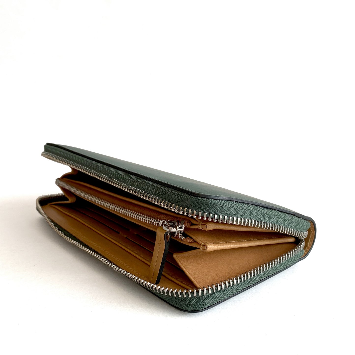 W zip wallet