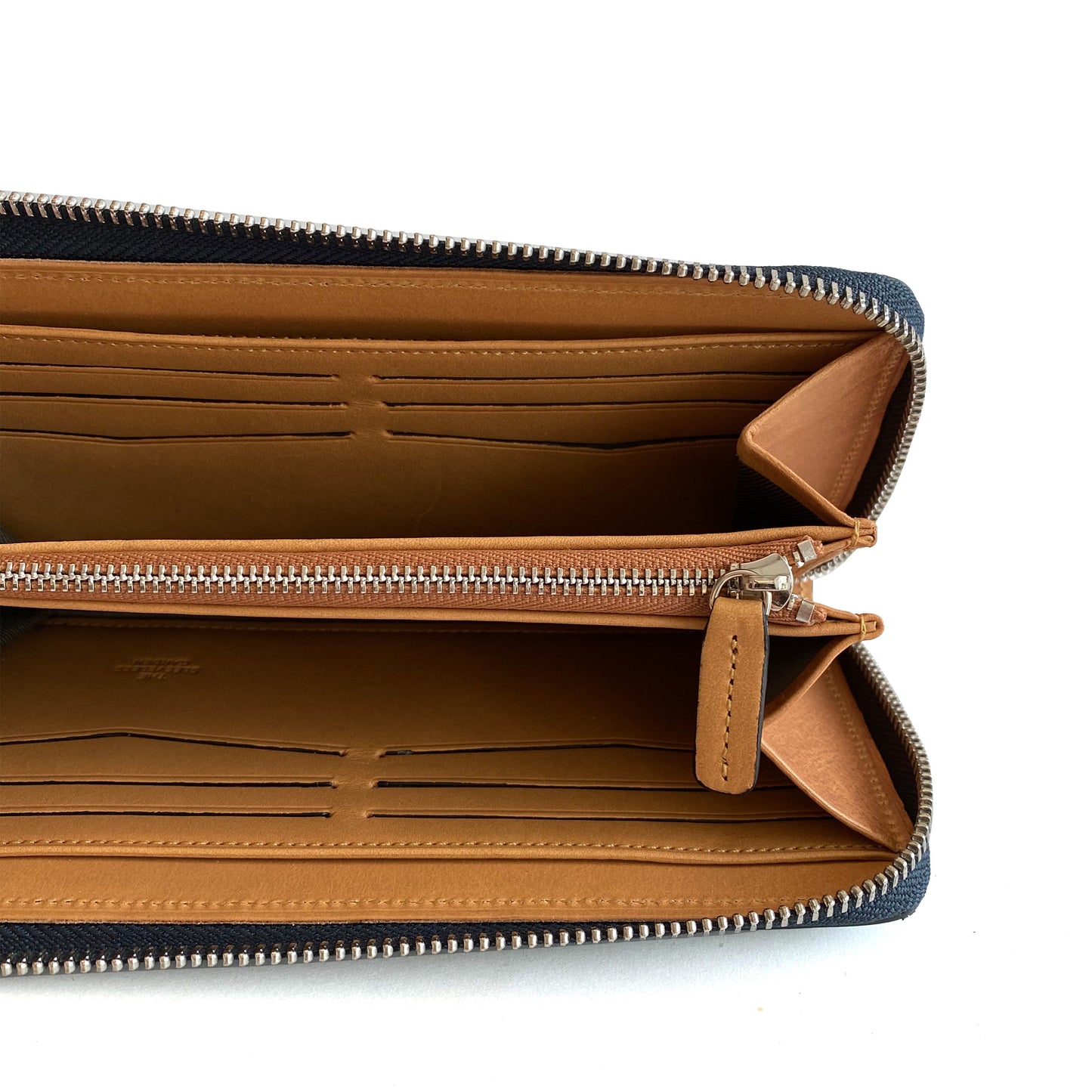 W zip wallet