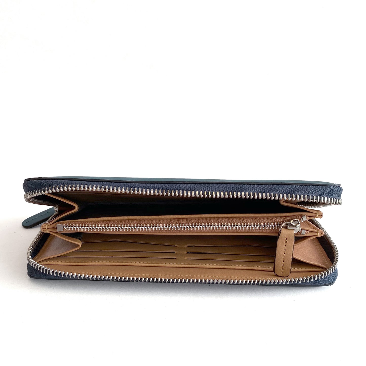 W zip wallet